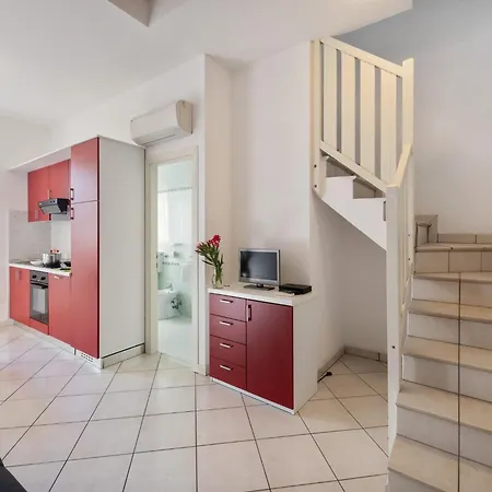 Cosy In Lido Delle Nazioni With Pool Apartamento