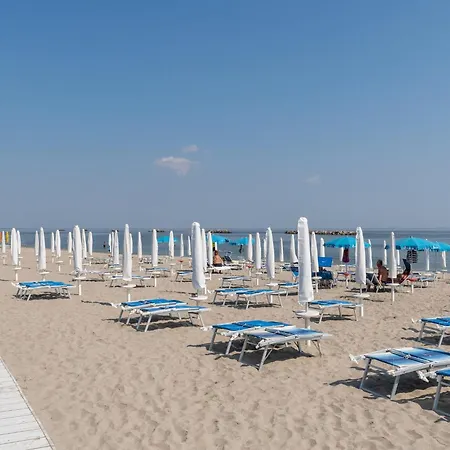 Cosy In Lido Delle Nazioni With Pool Comacchio