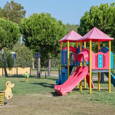 Cosy In Lido Delle Nazioni With Pool Apartamento