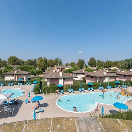 Apartamento Cosy In Lido Delle Nazioni With Pool