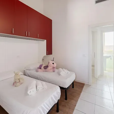 Cosy In Lido Delle Nazioni With Pool Comacchio