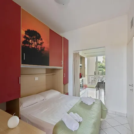 Cosy In Lido Delle Nazioni With Pool Apartamento *