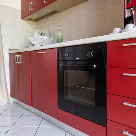Cosy Apartment In Lido Delle Nazioni With Pool Apartment *
